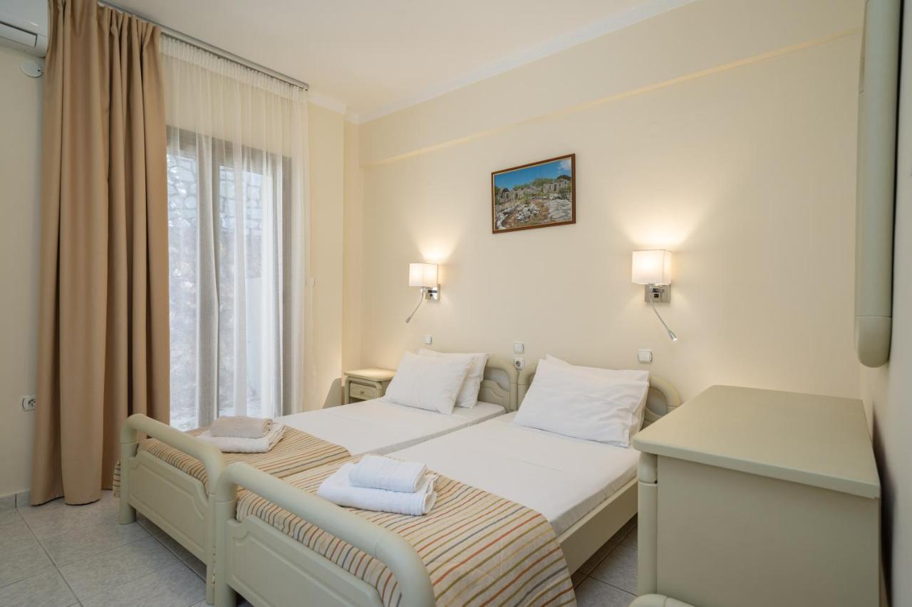 Makis Village-Apartments Agia Efimia Екстер'єр фото